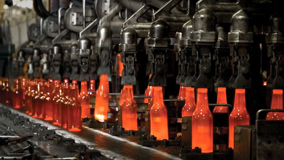 تولید بطری شیشه ای در مدل های مختلف
